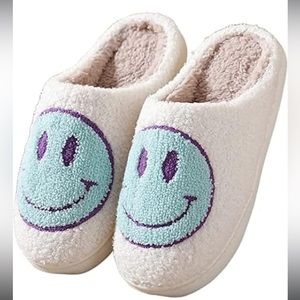 Smile Face Ladies Soft Plush Light Indoor Outdoor Non-Slip Sole Slippers Sz 10